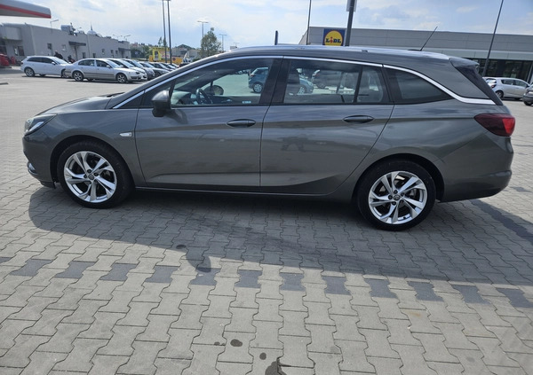 Opel Astra cena 26900 przebieg: 262000, rok produkcji 2017 z Nowogrodziec małe 154